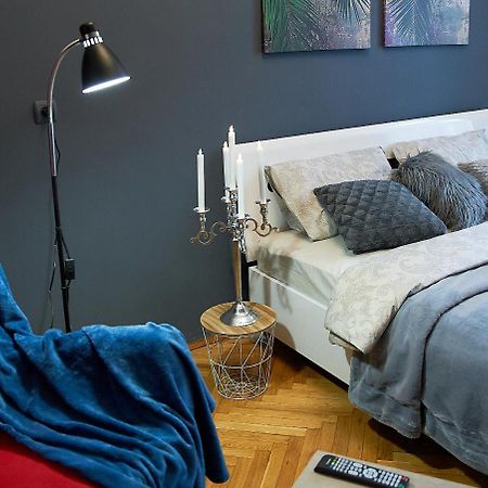 לבוב Stylish Apartments In The Center מראה חיצוני תמונה