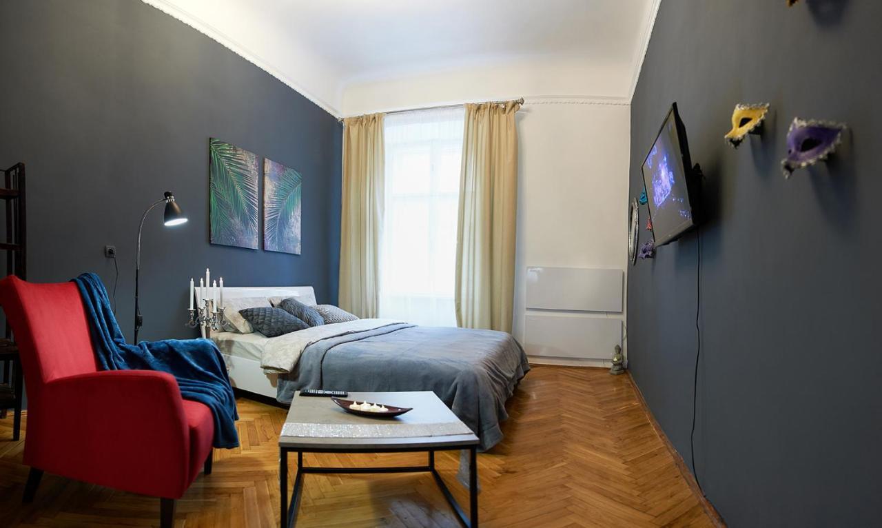 לבוב Stylish Apartments In The Center מראה חיצוני תמונה